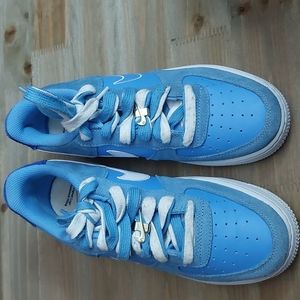 Nike Air Force 1 university blue